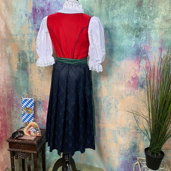 📌Authentic traditional high-quality Bavarian Dirndl with Blouse & Apron - Picture 2 of 14